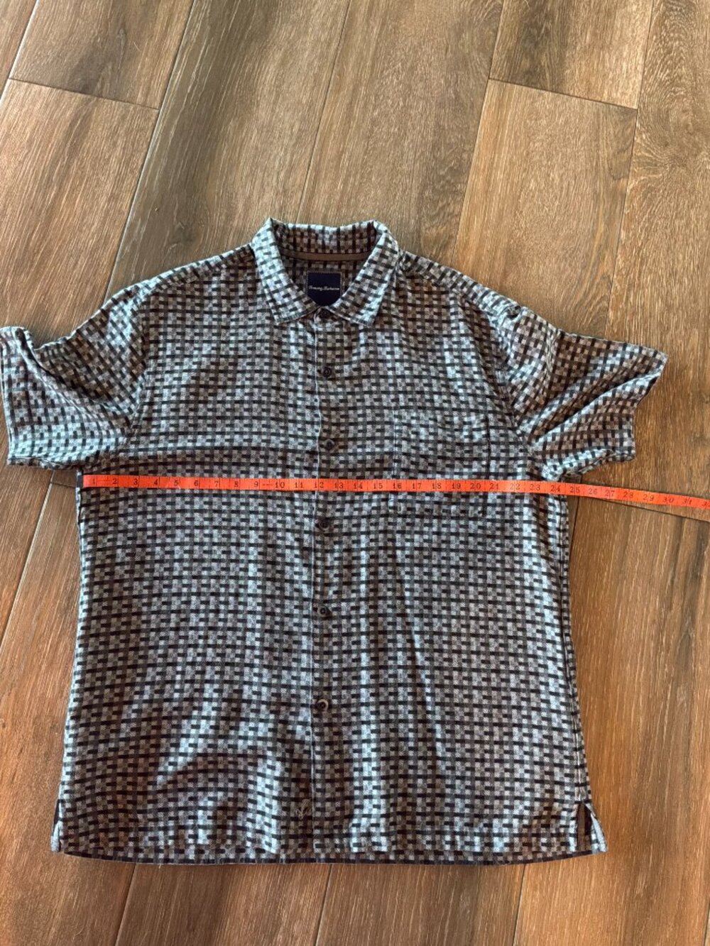 Tommy Bahama men's silk/cotton geometric pattern short sleeve shirt size XL - Picture 2 of 5